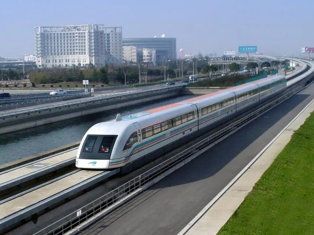 trenes en china maglev