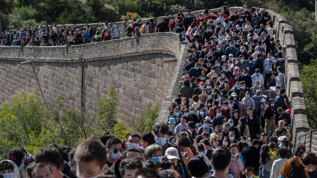muralla llena de chinos
